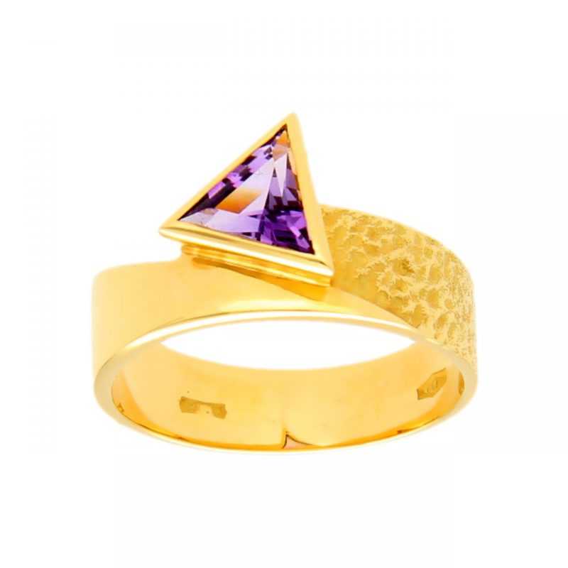 Ring yellow gold with amethyst