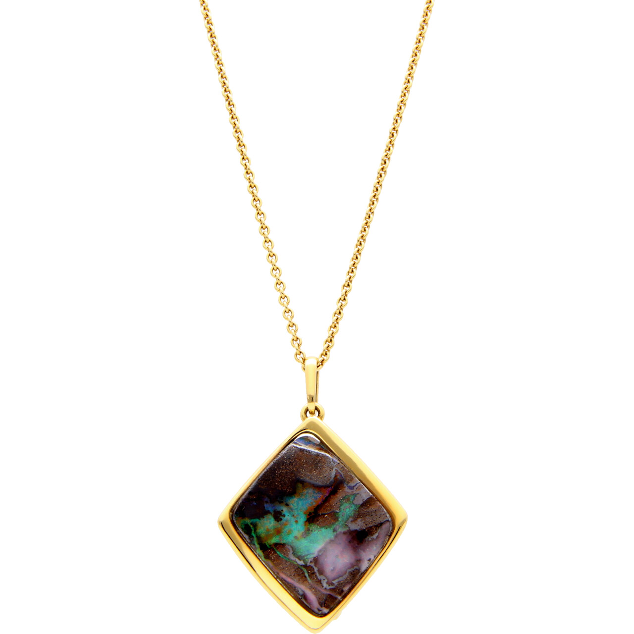 Collar de oro amarillo con el ópalo