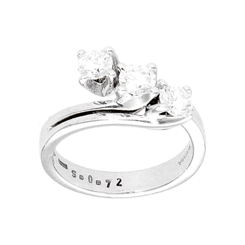 White gold ring with diamonds 0.57 ct