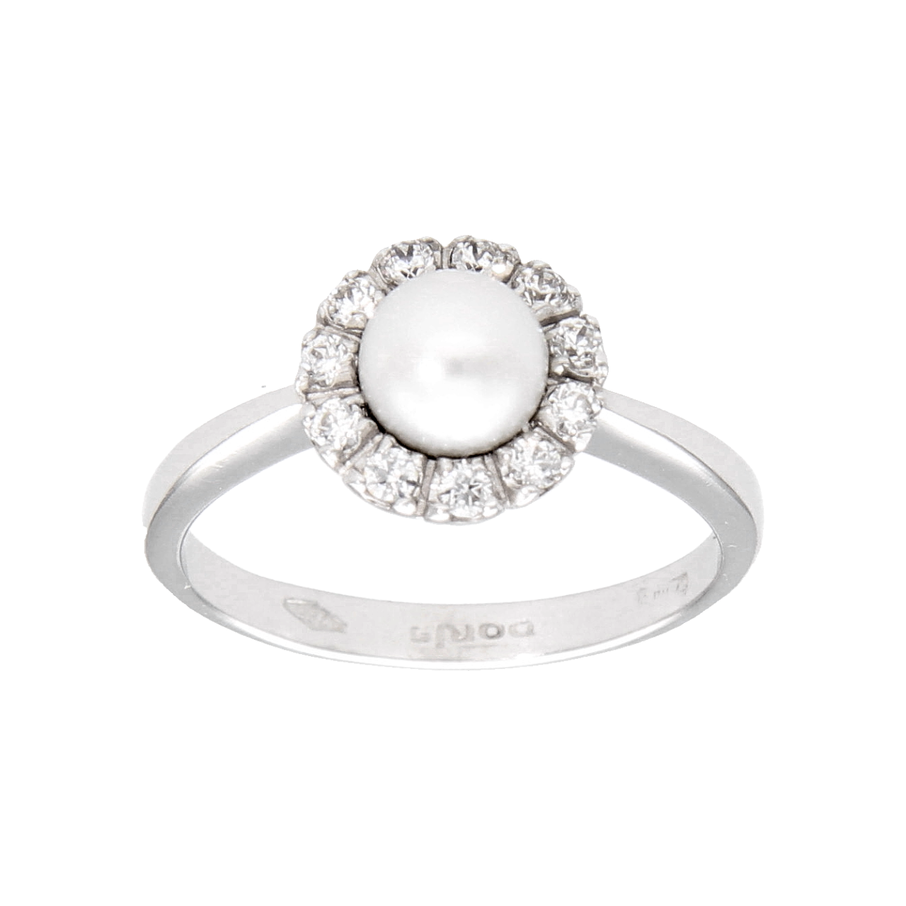 White gold ring with pearl and zircons