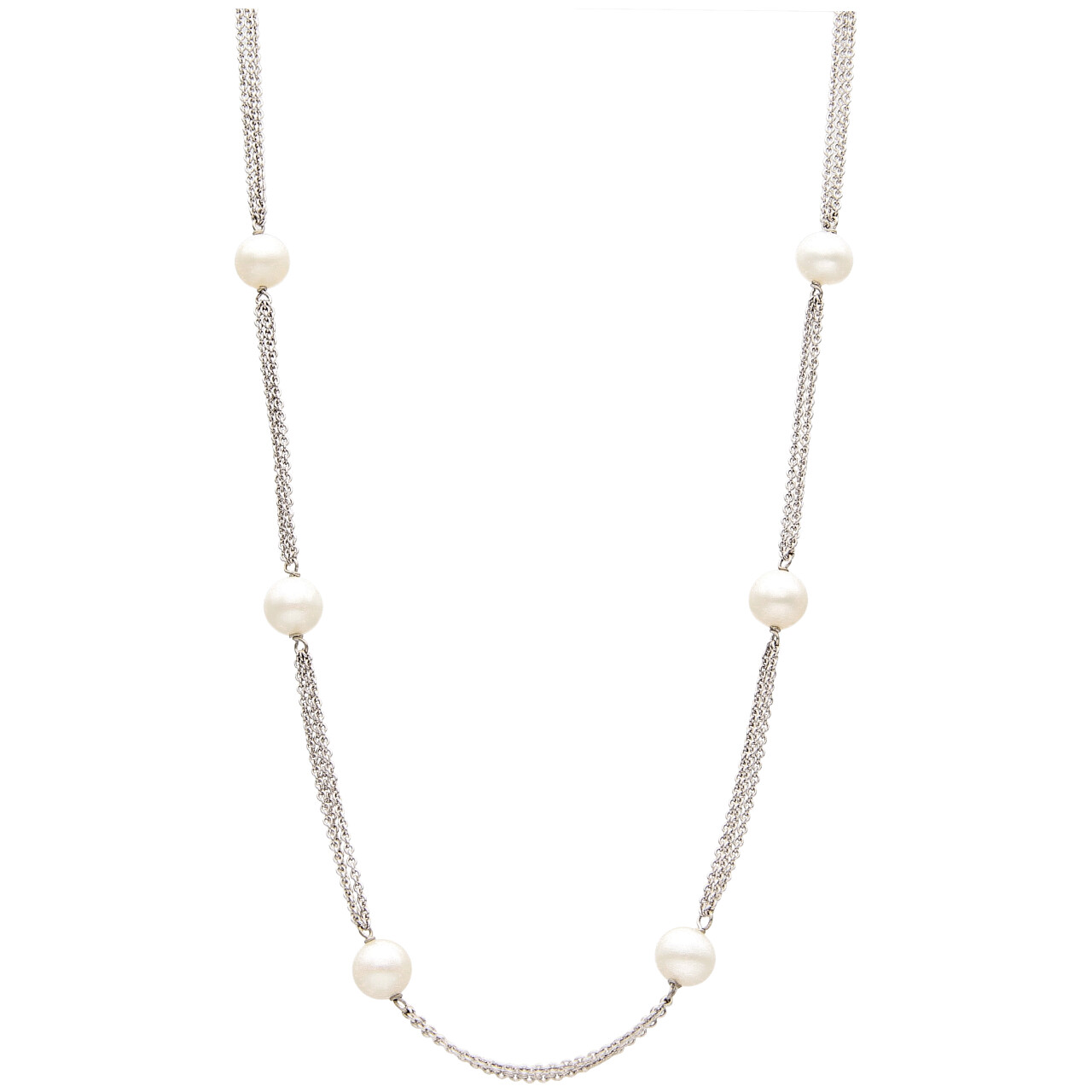 White gold necklace with pearls