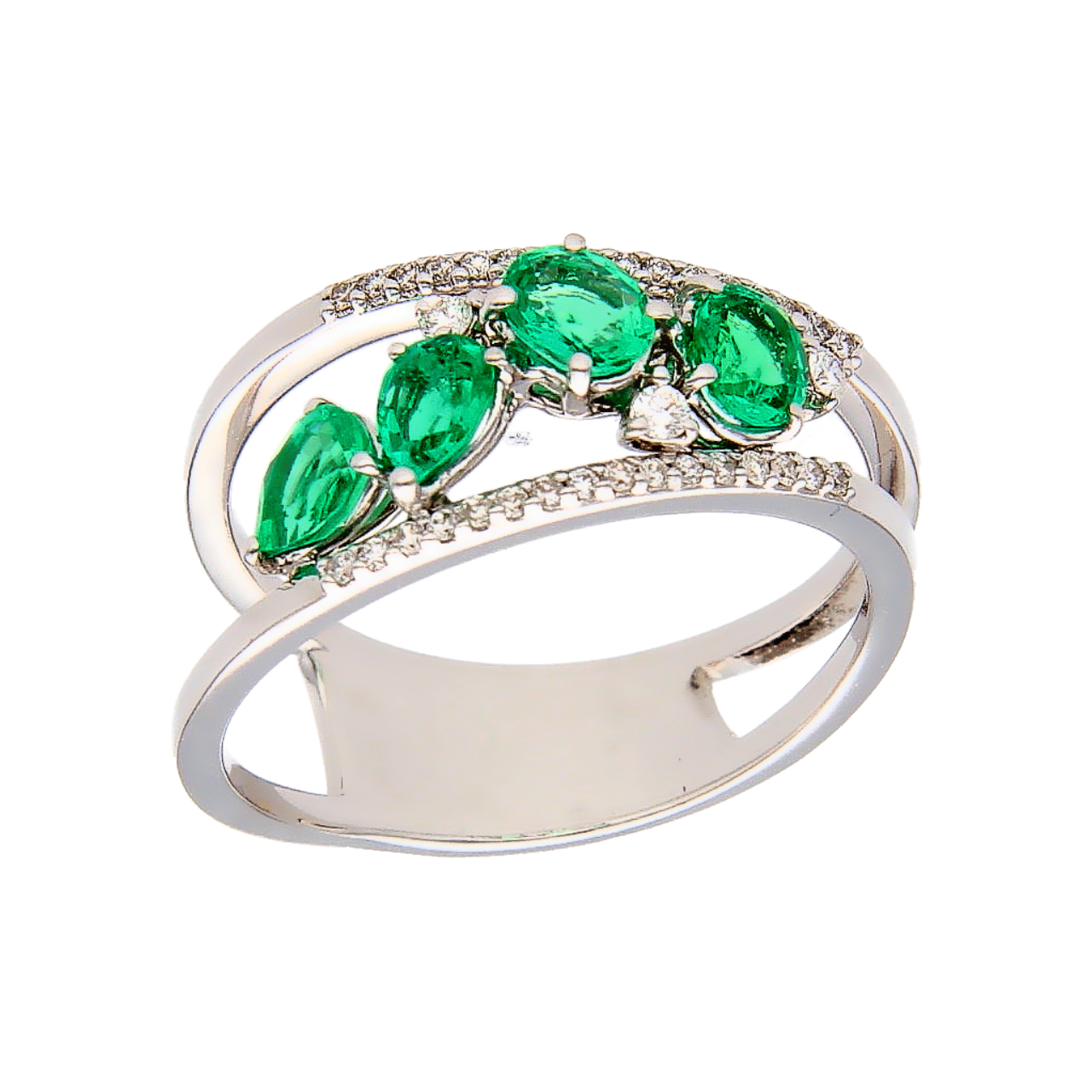 White gold ring with emeralds and 0.38 ct. diamonds F/VVSI