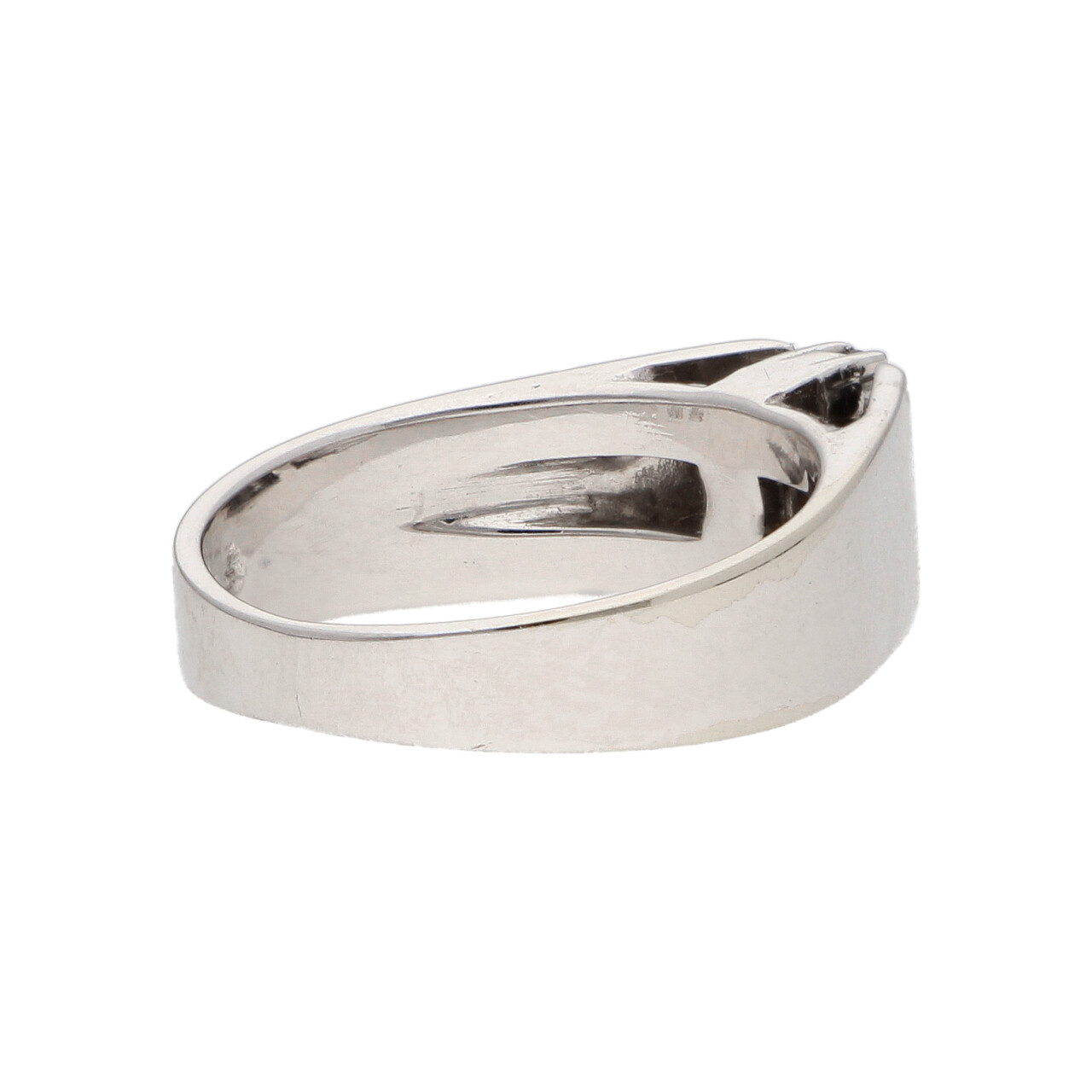 Anello oro bianco con tre diamanti_3