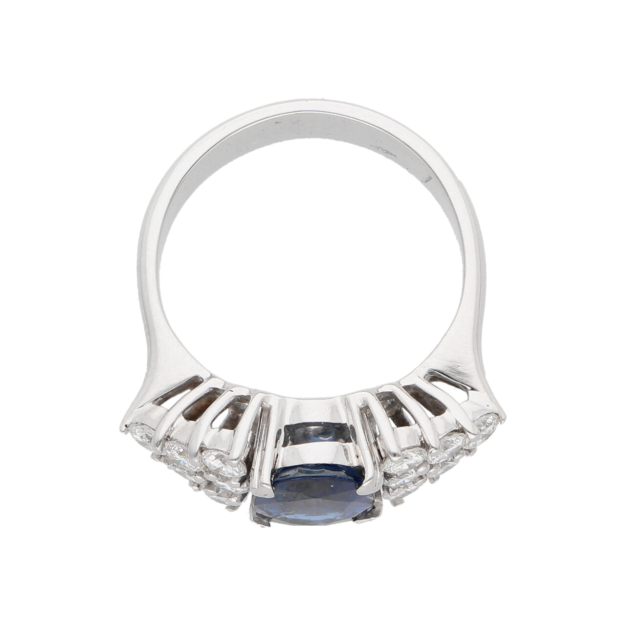 Anello oro bianco con diamanti e zaffiro centrale_4