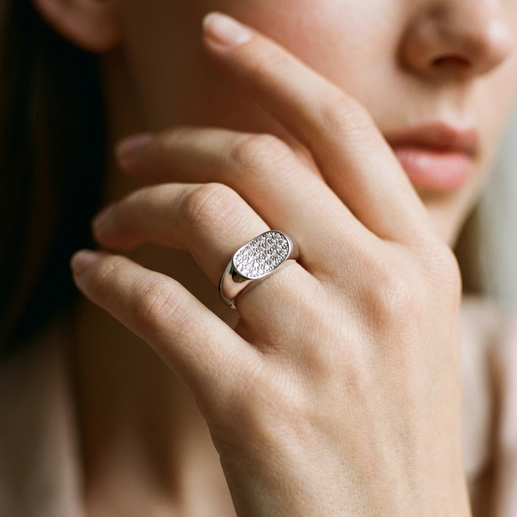 Anello oro bianco con pavè di diamanti_3