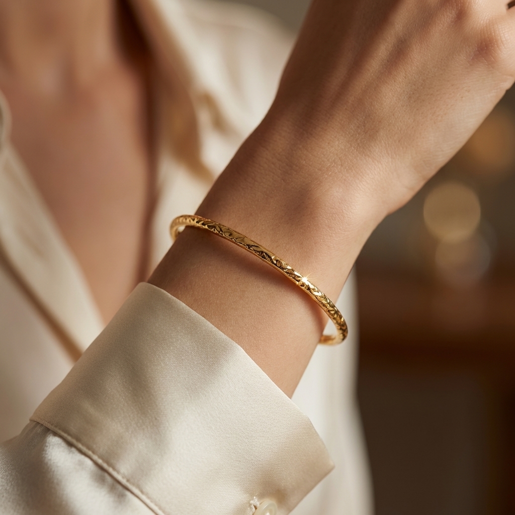 Bracciale rigido lavorato in oro giallo_3