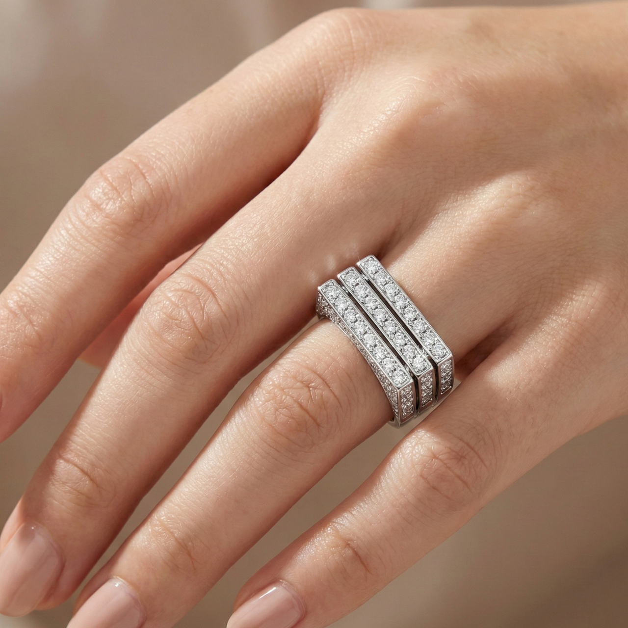 Anello oro bianco con diamanti naturali_4