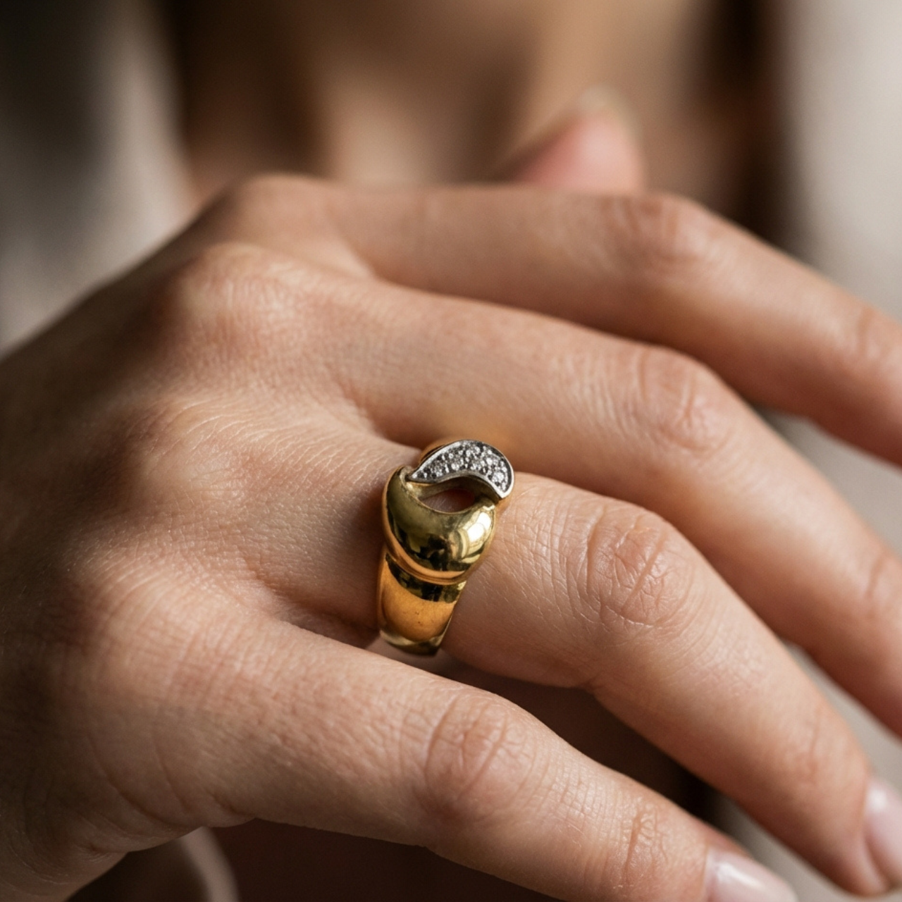 Anello due ori con diamanti_4