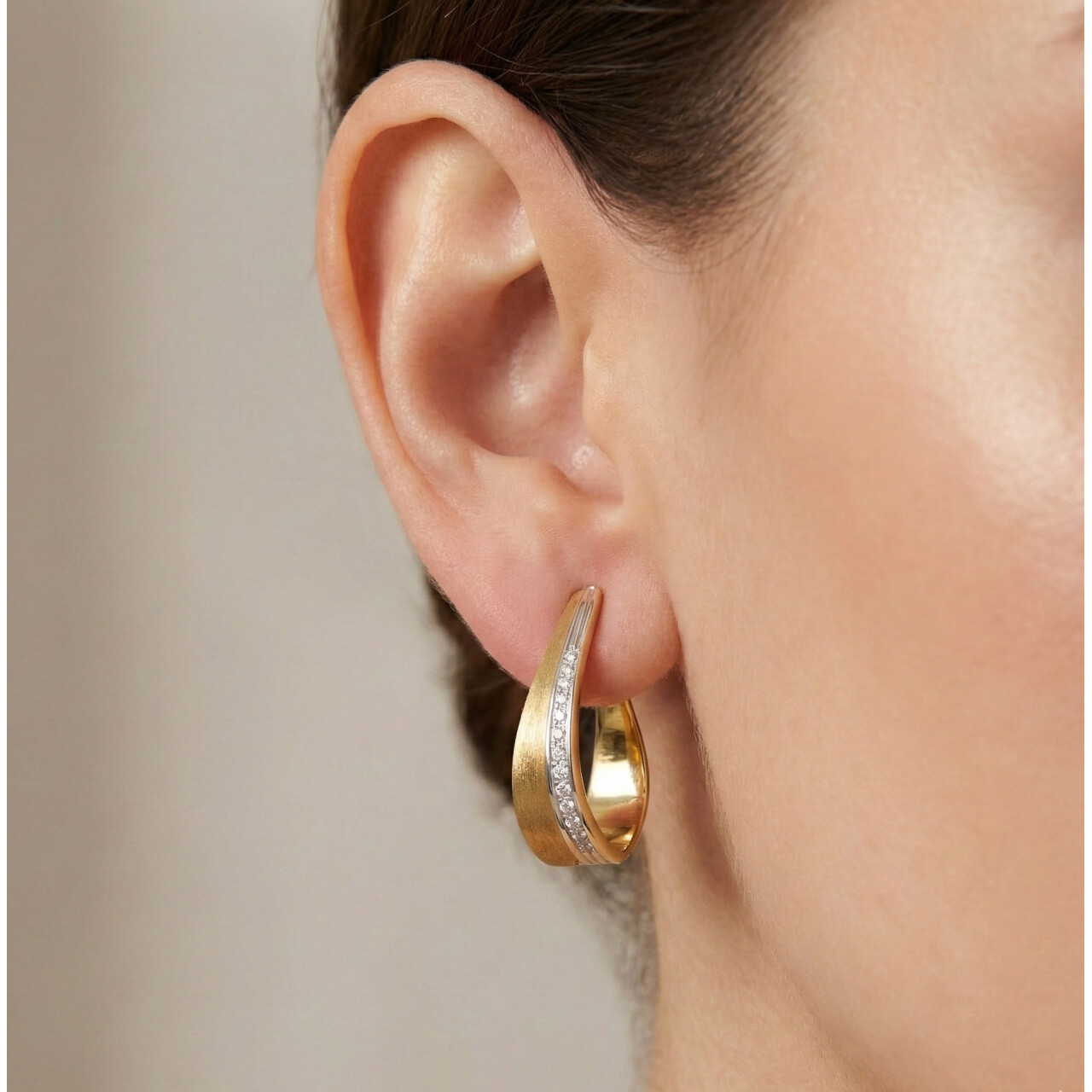 Orecchini pendenti due ori con diamanti_4