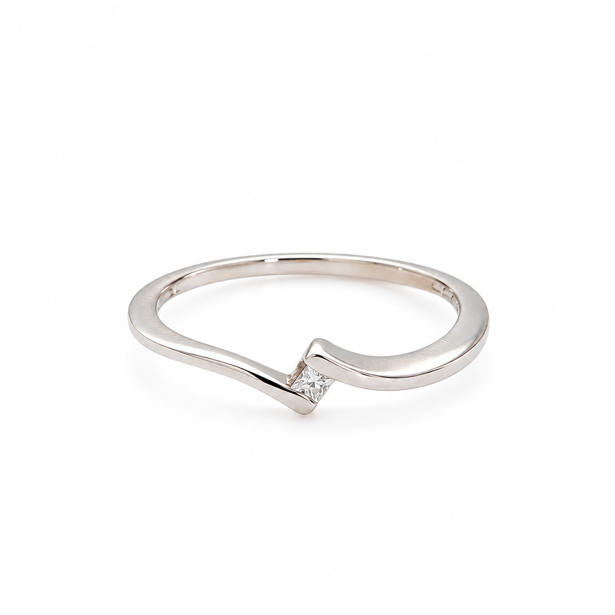 Anello solitario in oro bianco con diamantino_1