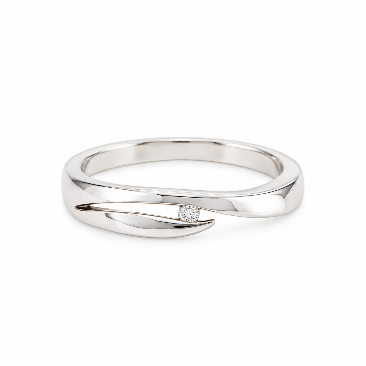 Ring aus Weißgold mit Diamantchen 0,02 ct