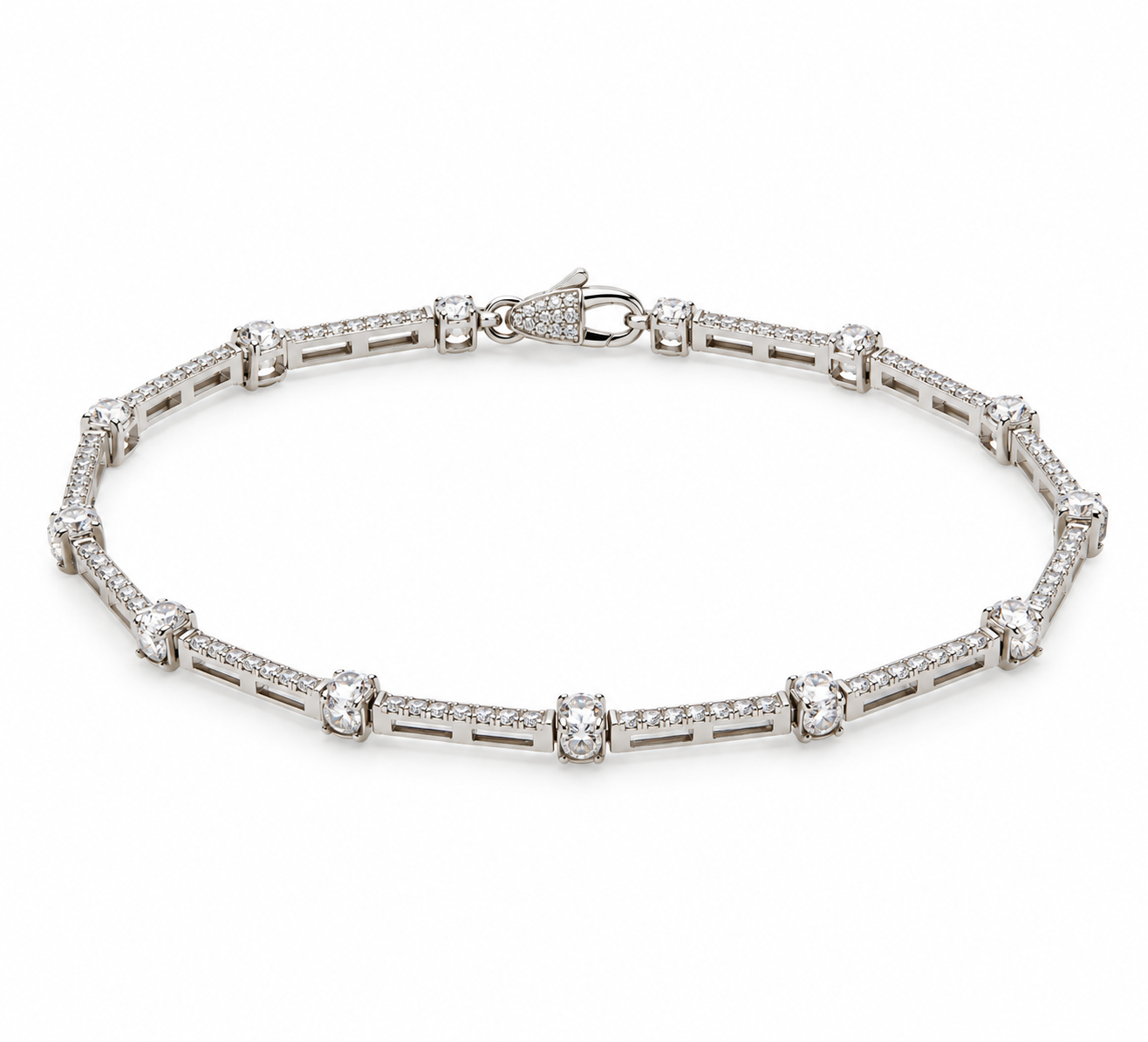 Armband aus Weißgold mit Zirkonen