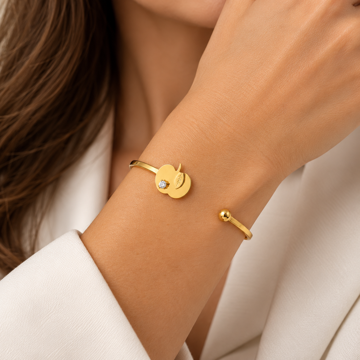 Bracciale rigido in oro giallo con diamante_3