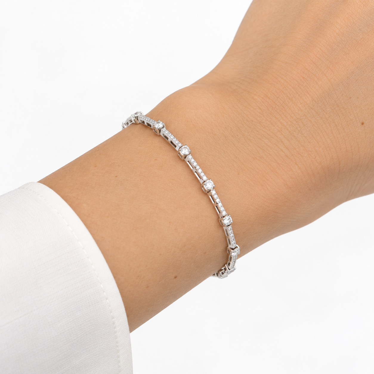 Bracciale in oro bianco con zirconi_4